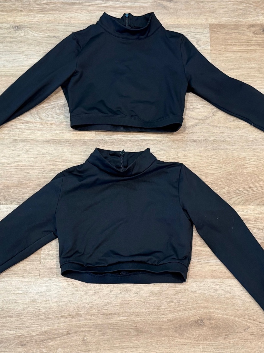2 Rebel Cheer Black Mock Neck Liner (Adult Small)